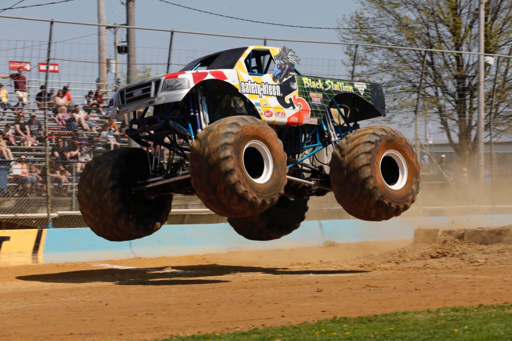 Monster Truck Invasion – The Newest Heavy Hitters In Monster Truck Racing